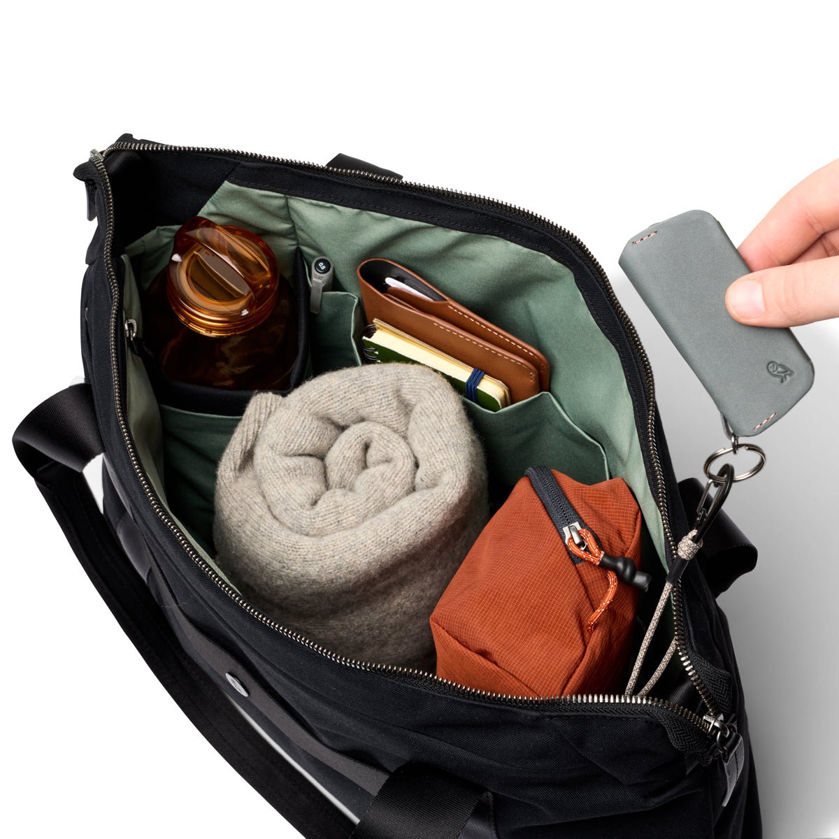 Bellroy Classic Tote 16L in Black - Getoutside Shoes