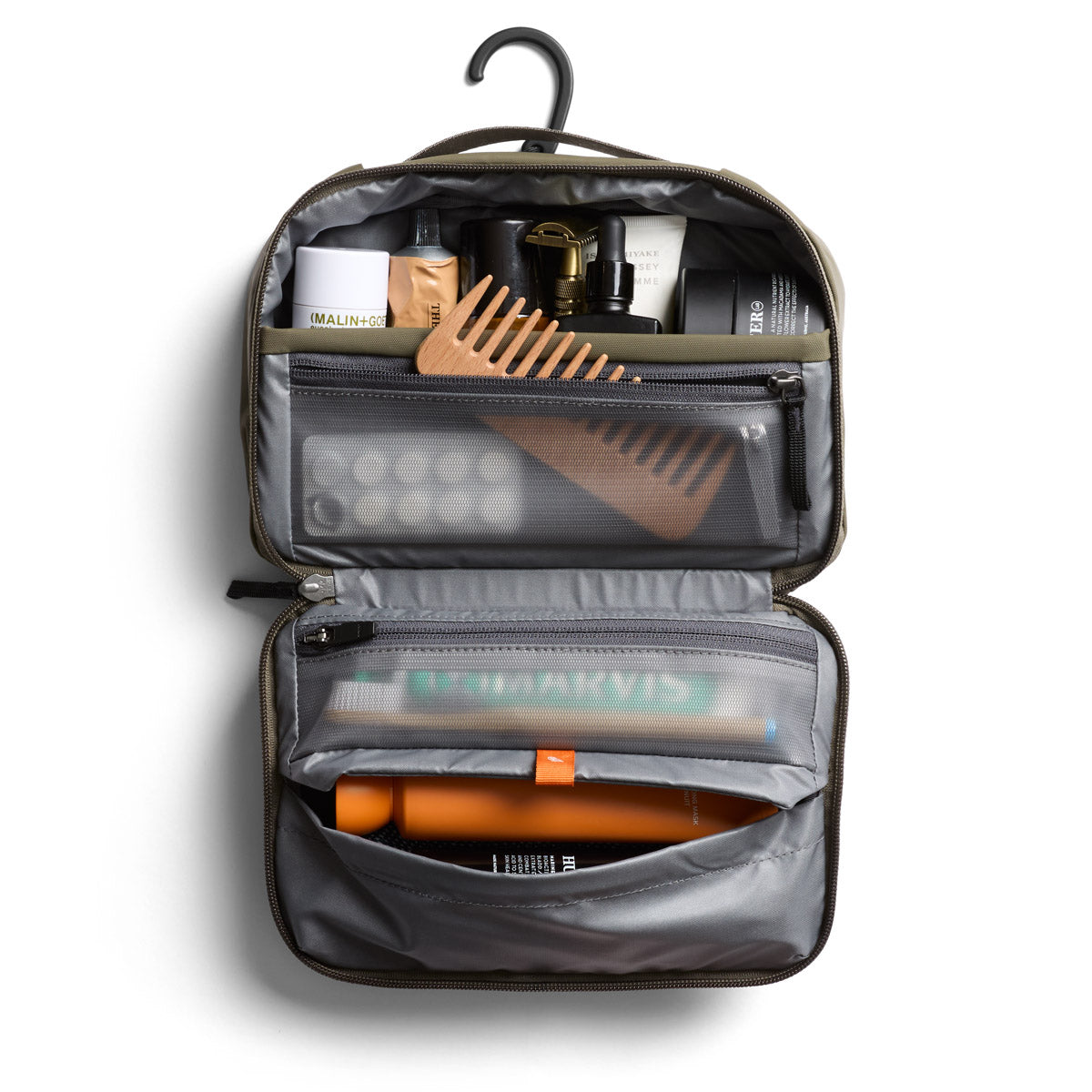 Bellroy Hanging Toiletry Kit in Sea Kelp