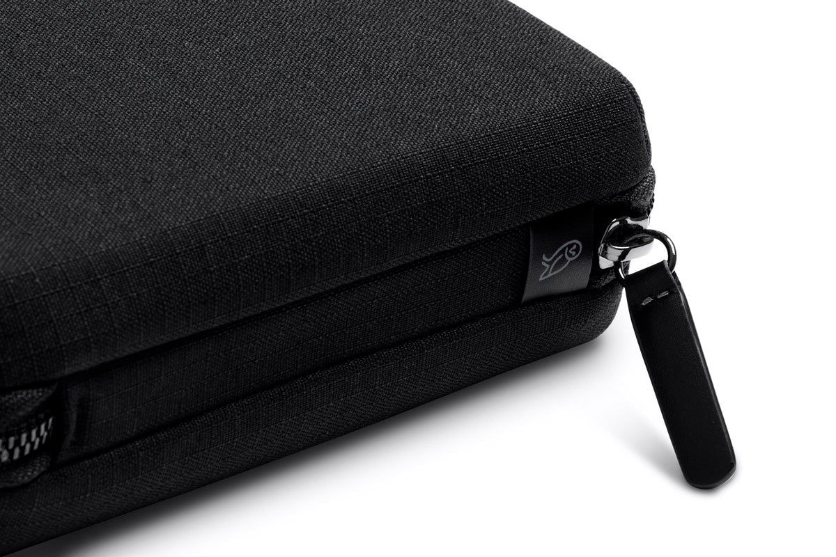 Bellroy Tech Kit Compact in Black