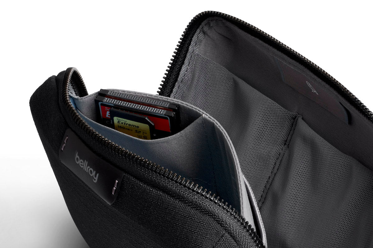 Bellroy Tech Kit Compact in Black