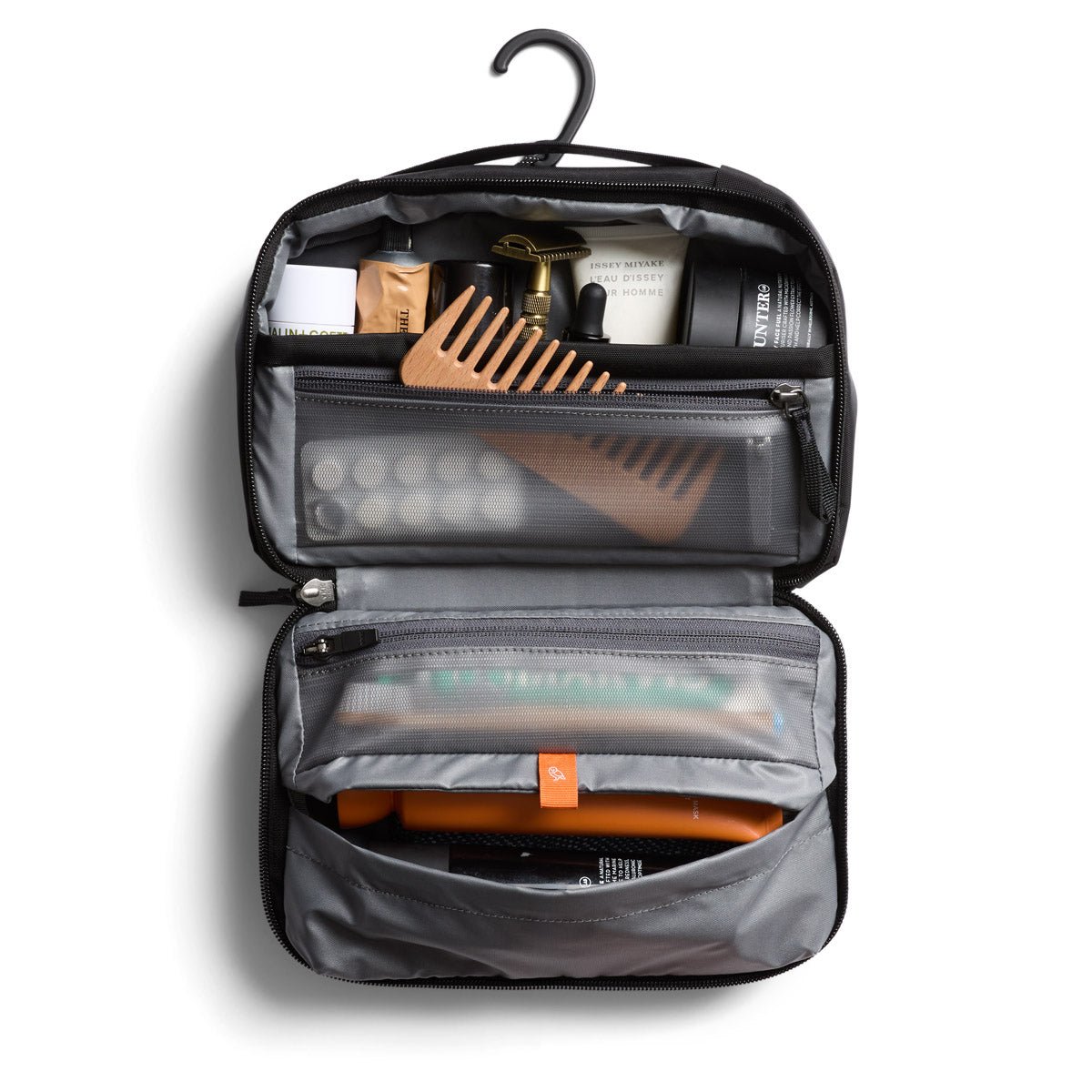 Bellroy Hanging Toiletry Kit in Black - Getoutside Shoes