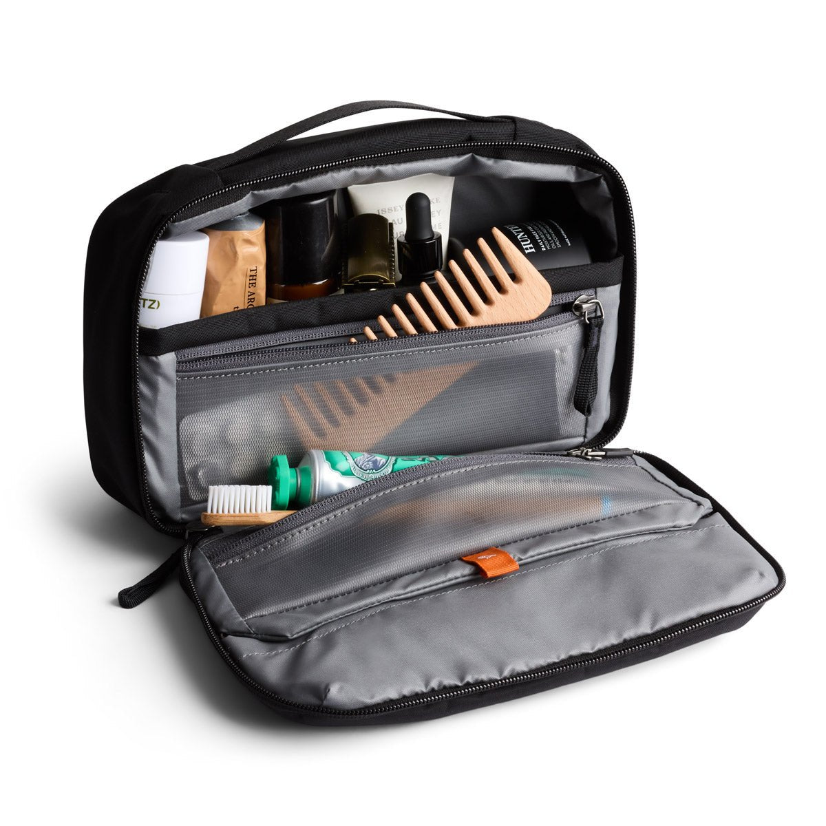 Bellroy Hanging Toiletry Kit in Black - Getoutside Shoes
