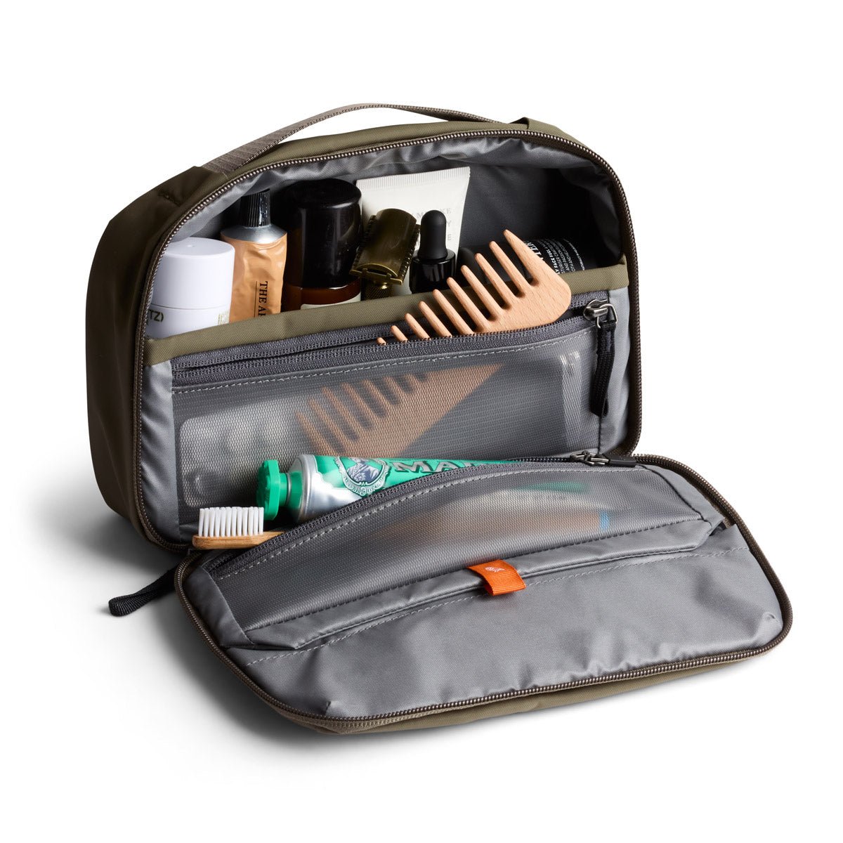 Bellroy Hanging Toiletry Kit in Sea Kelp - Getoutside Shoes