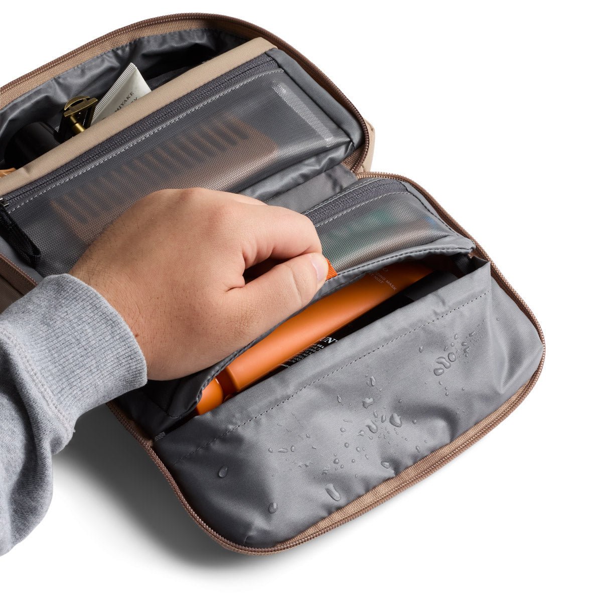 Bellroy Hanging Toiletry Kit in Stone - Getoutside Shoes