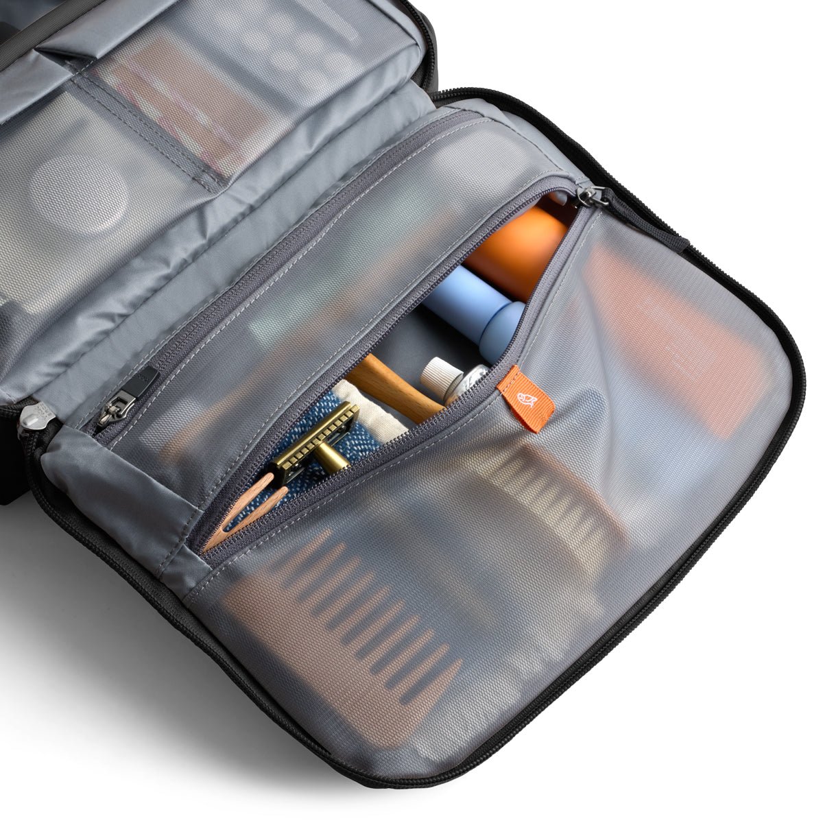 Bellroy Hanging Toiletry Kit Plus in Black - Getoutside Shoes