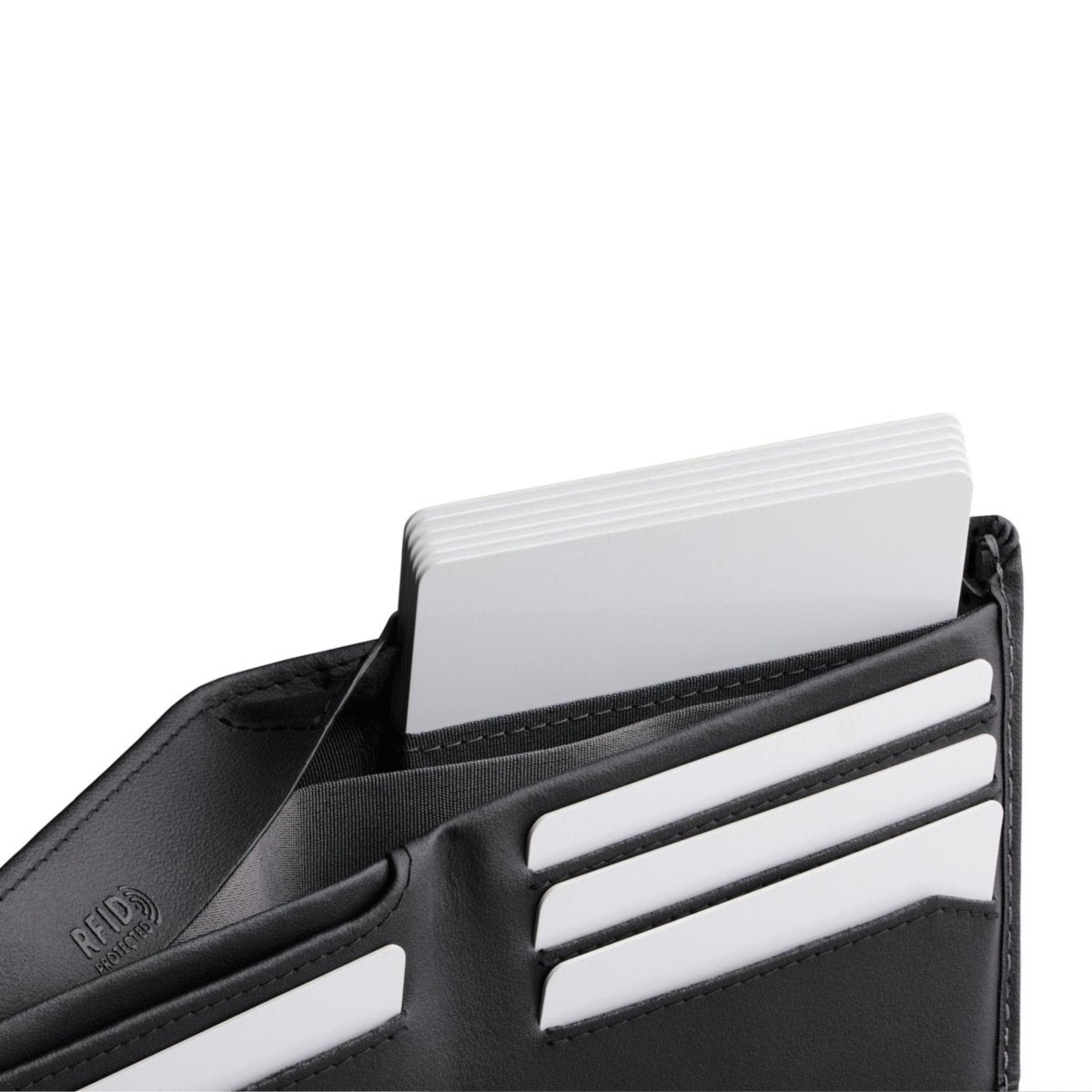 Bellroy Hide & Seek Hi in INNOVERA™ Black - Getoutside Shoes
