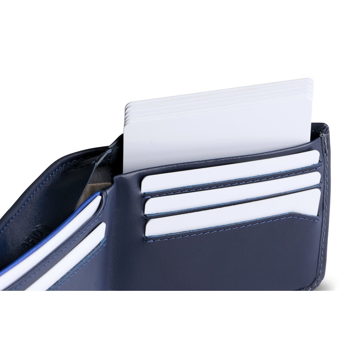 Bellroy Hide & Seek Lo in Navy - Getoutside Shoes