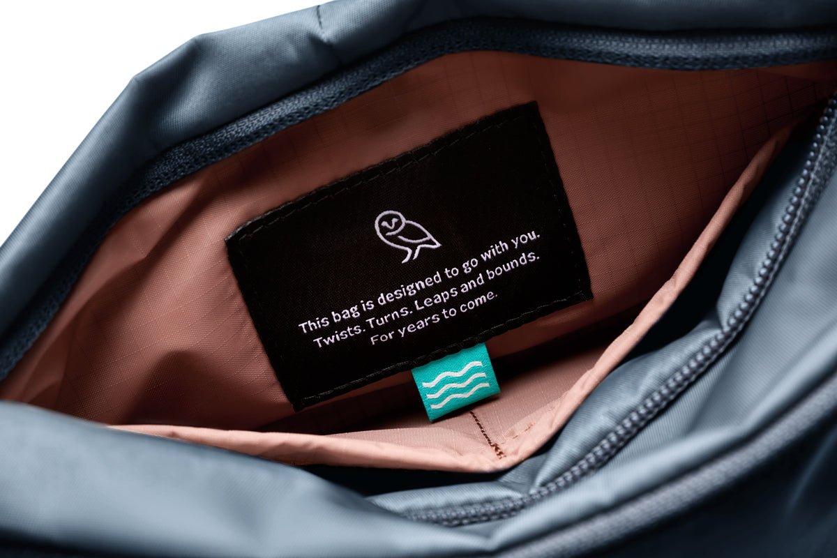 Bellroy Laneway Sacoche in Bluesteel - Getoutside Shoes