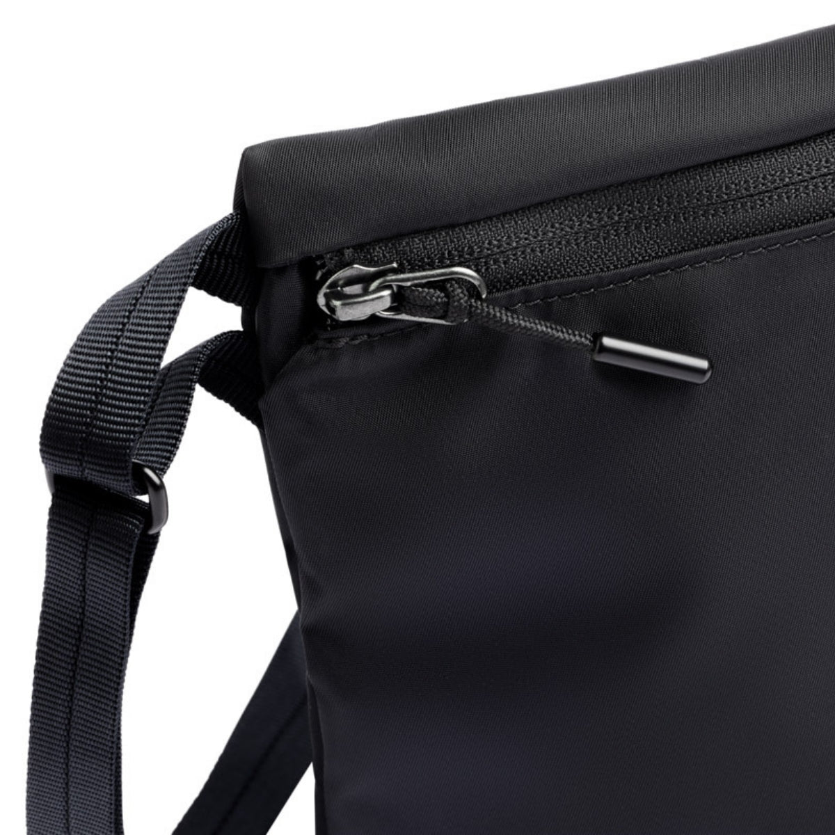 Bellroy Laneway Sacoche in Ink - Getoutside Shoes