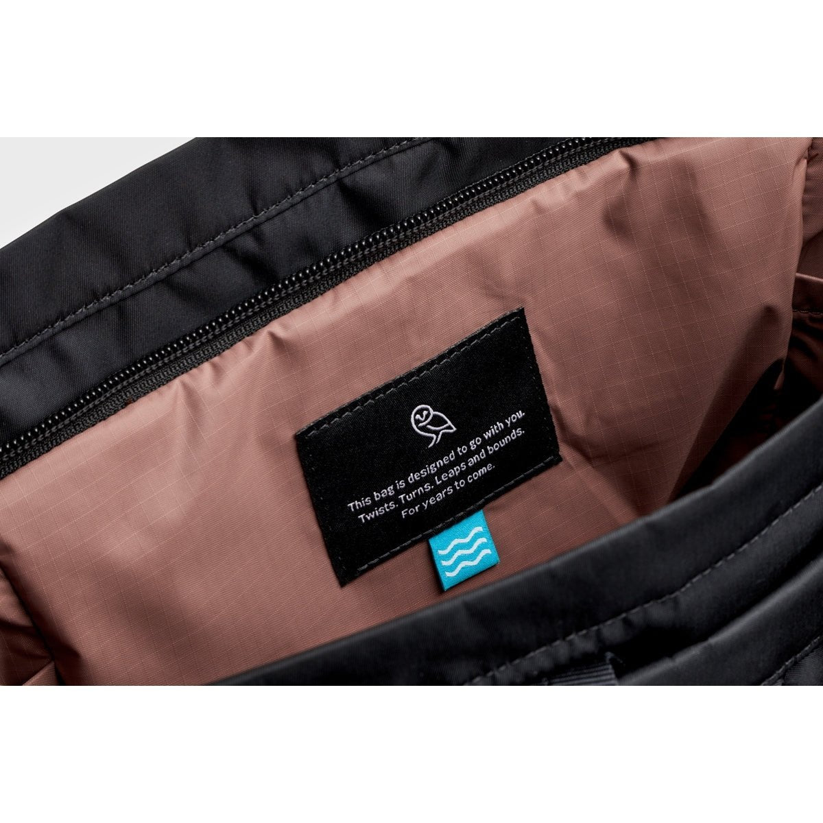 Bellroy Laneway Totepack 18L in Ink - Getoutside Shoes
