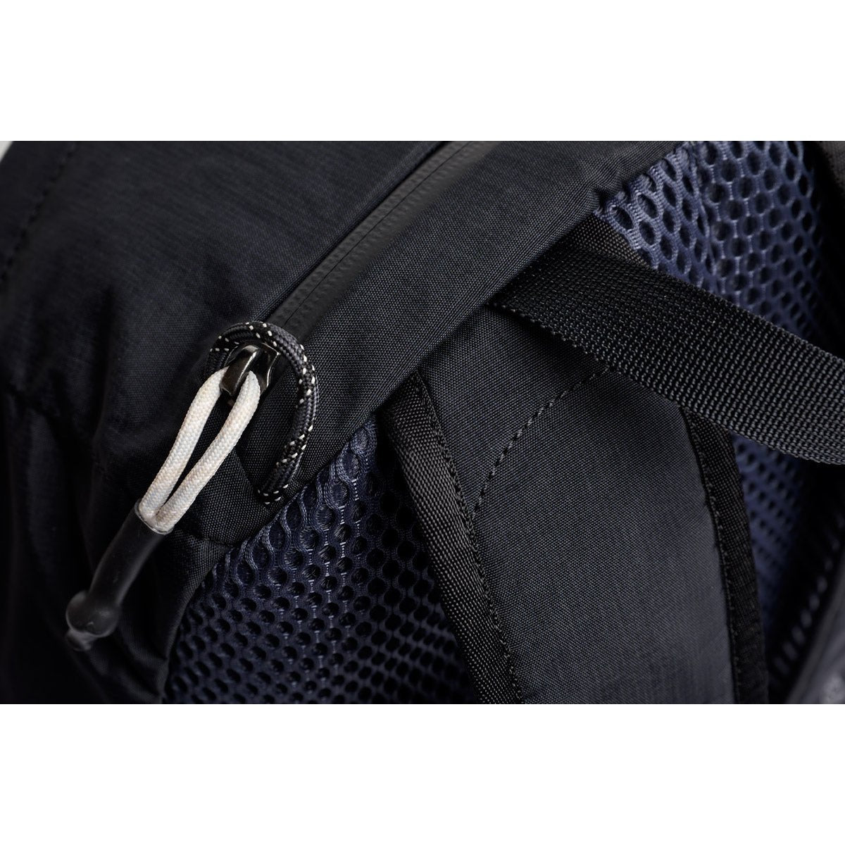 Bellroy Lite Daypack in Black - Getoutside Shoes