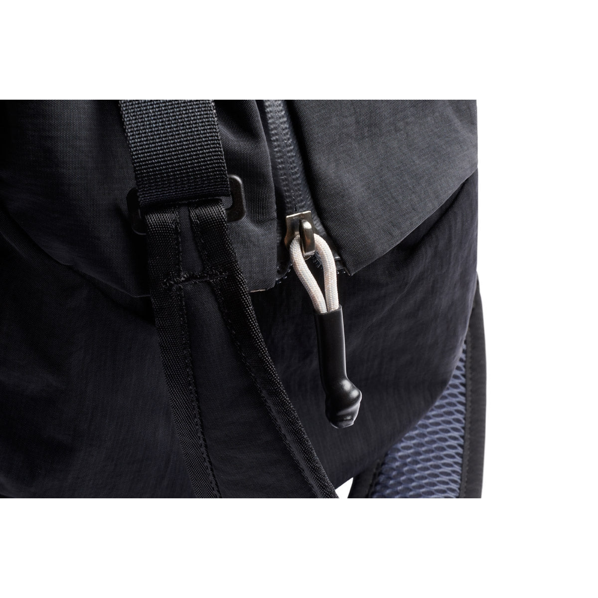 Bellroy Lite Duffel 30L in Black - Getoutside Shoes