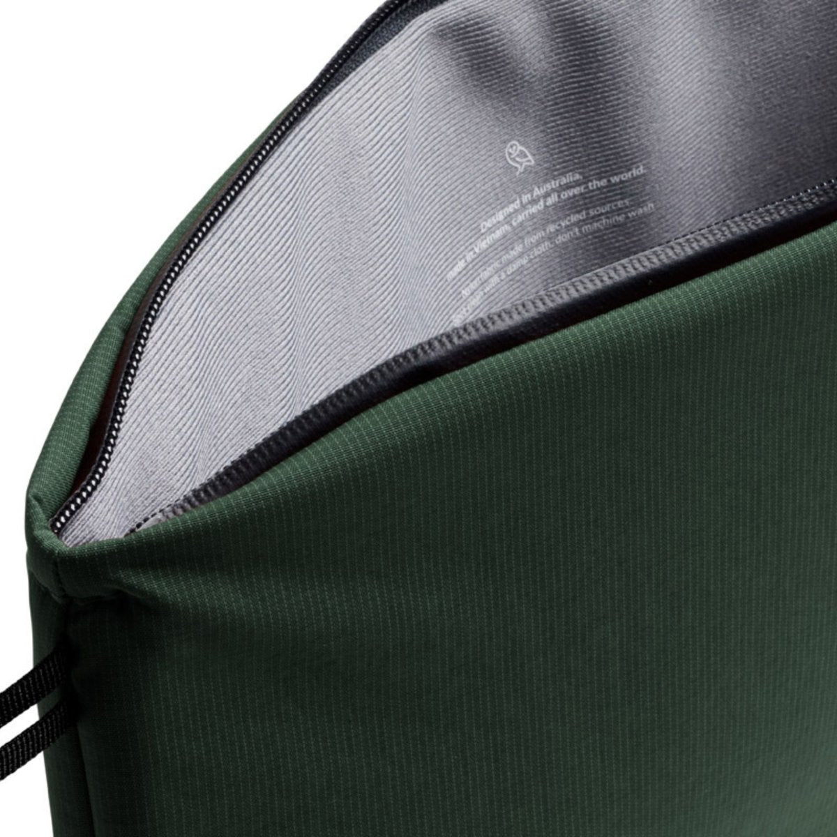 Bellroy Lite Laptop Sleeve 14" in Spruce - Getoutside Shoes