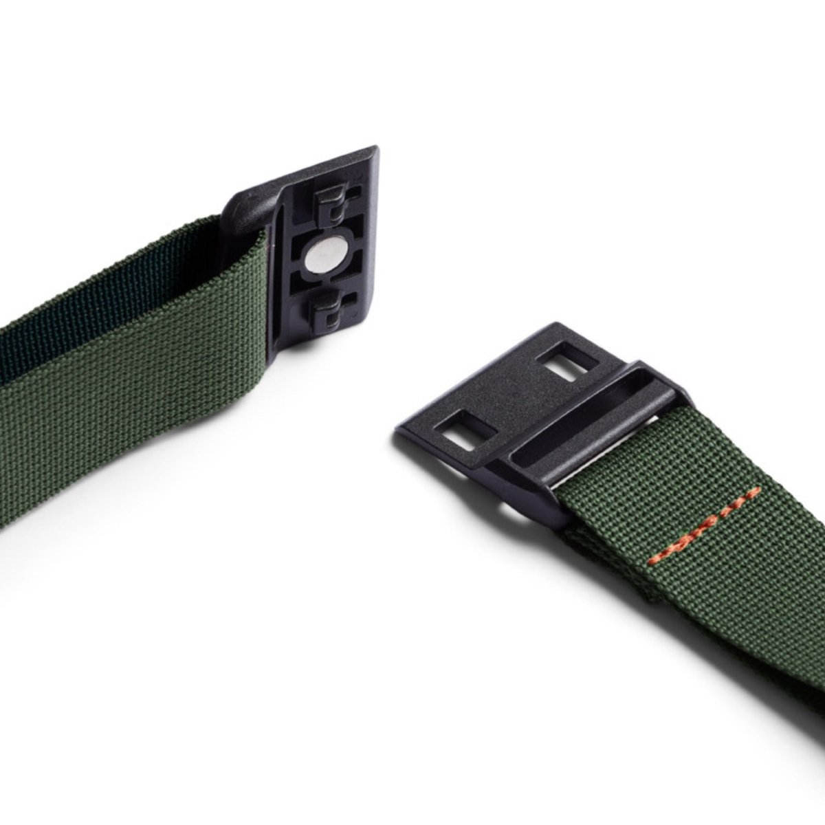Bellroy Lite Sling in Spruce - Getoutside Shoes