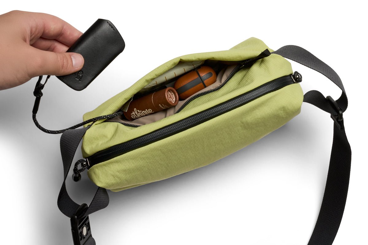 Bellroy Lite Sling Mini in Kiwi - Getoutside Shoes