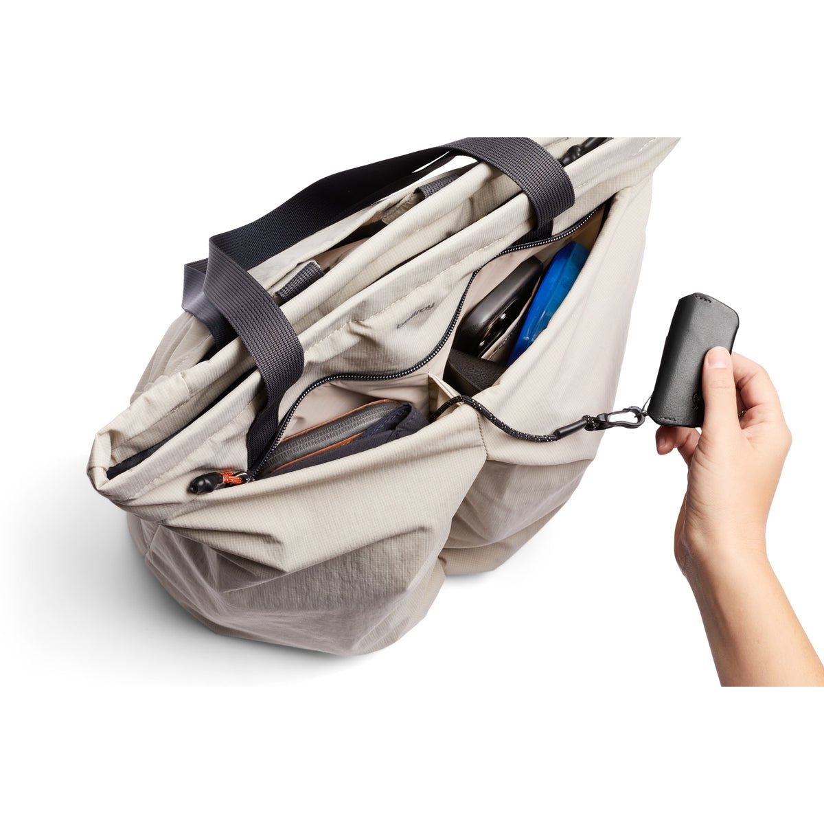 Bellroy Lite Totepack 18L in Ash - Getoutside Shoes