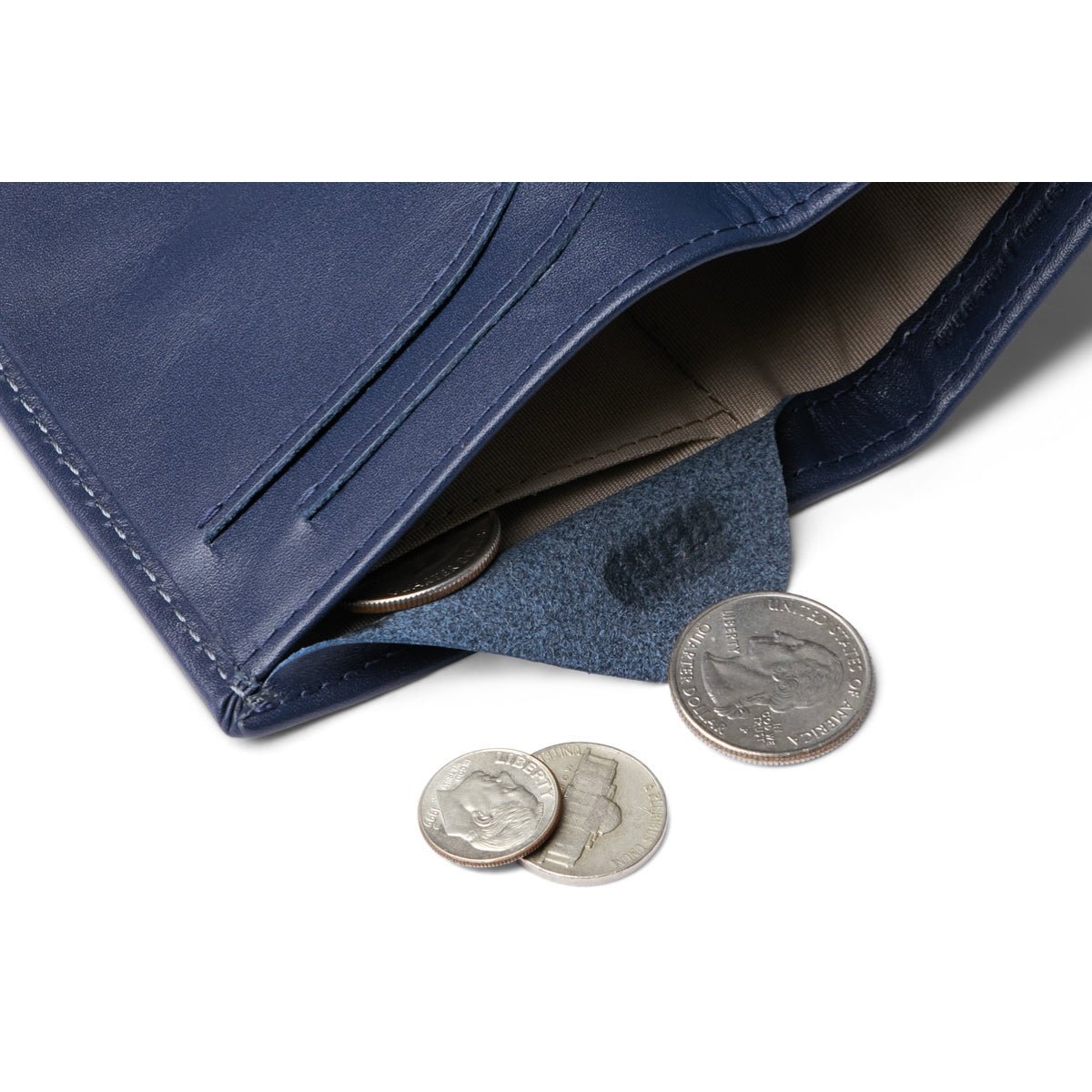 Bellroy Note Sleeve in Navy - Getoutside Shoes