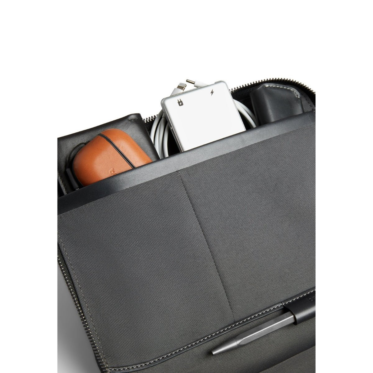 Bellroy Tokyo Folio 8" in Raven - Getoutside Shoes