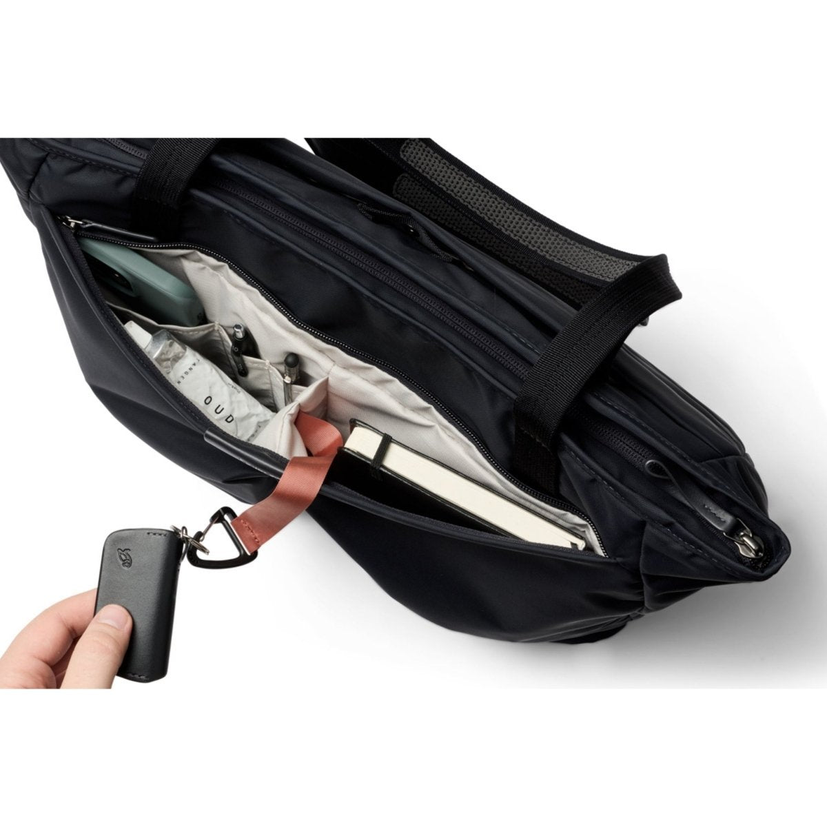 Bellroy Tokyo Wonder Tote 15L in Navy - Getoutside Shoes