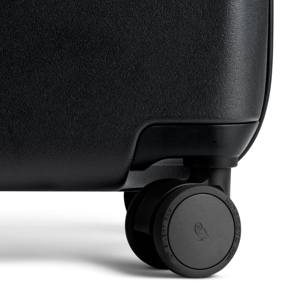 Bellroy Transit Carry - On in Black - Getoutside Shoes