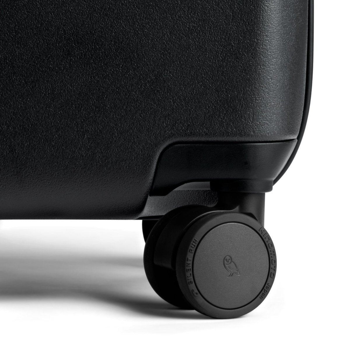 Bellroy Transit Carry - On Plus in Black - Getoutside Shoes