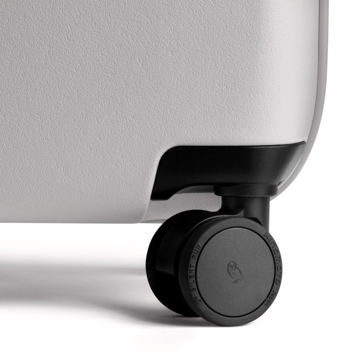 Bellroy Transit Carry - On Plus in Chalk - Getoutside Shoes