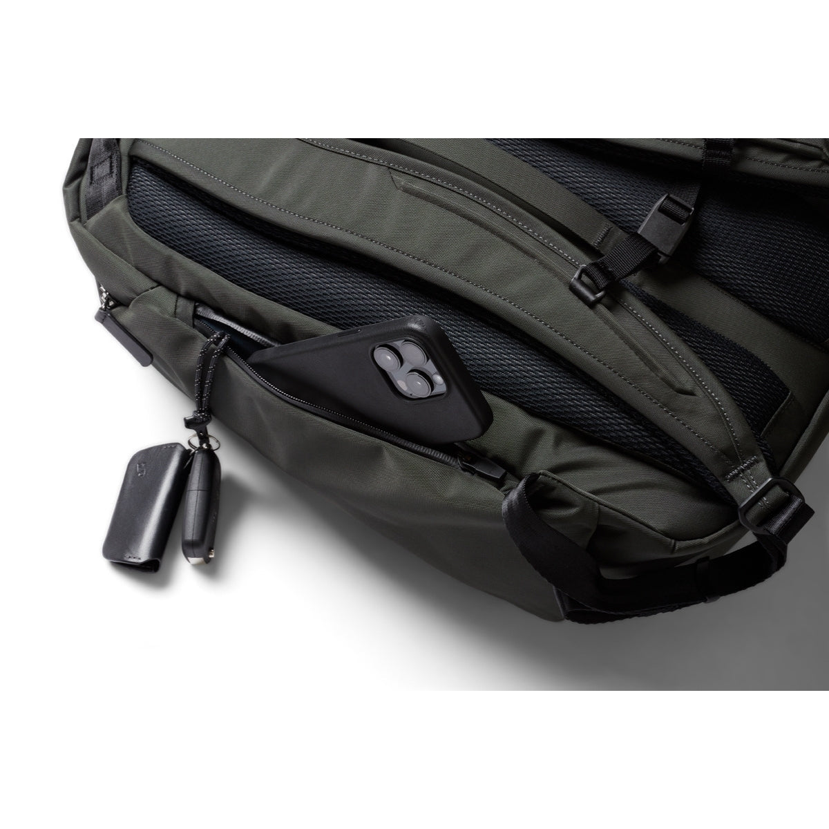 Bellroy Transit Workpack Pro 22L in Olive - Getoutside Shoes
