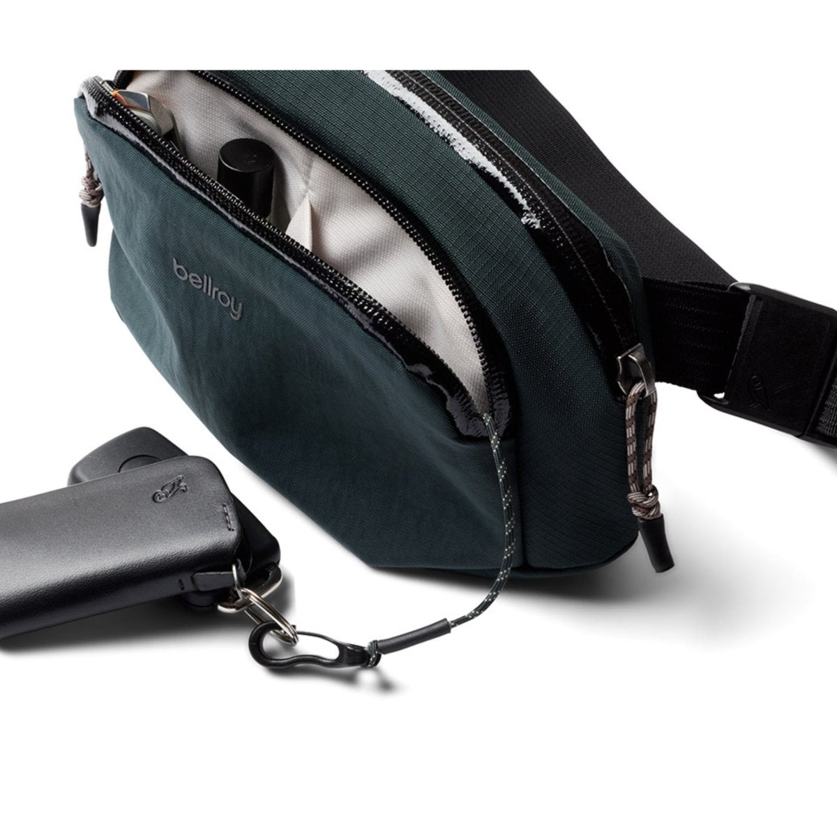 Bellroy Venture Hip Pack 1.5L in Deep Ocean - Getoutside Shoes
