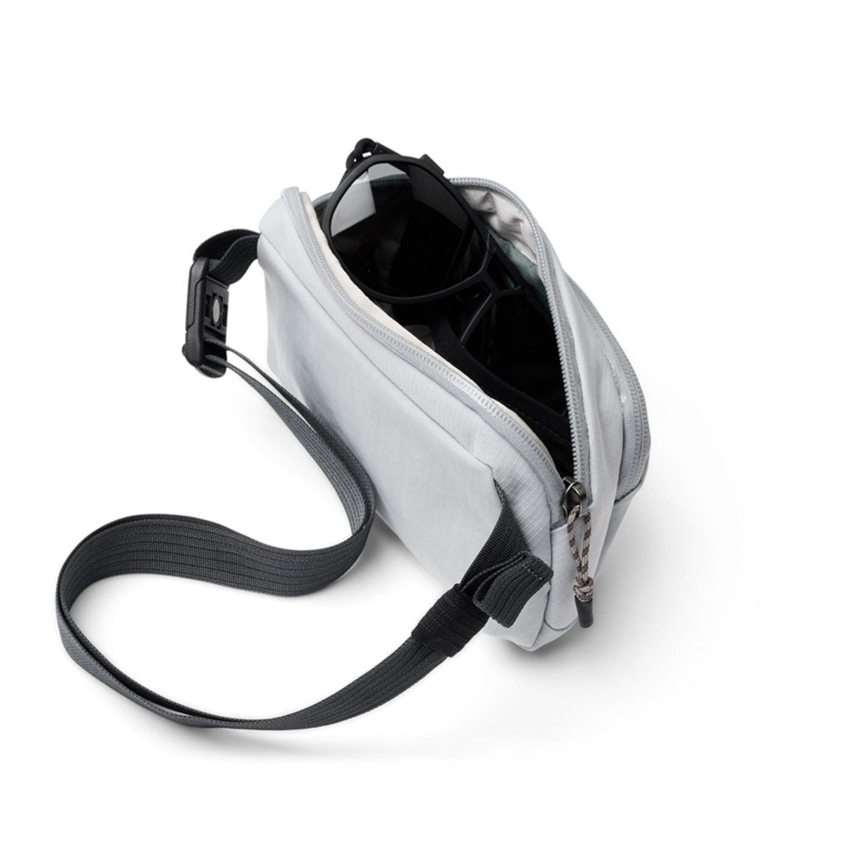 Bellroy Venture Hip Pack 1.5L in Fog - Getoutside Shoes