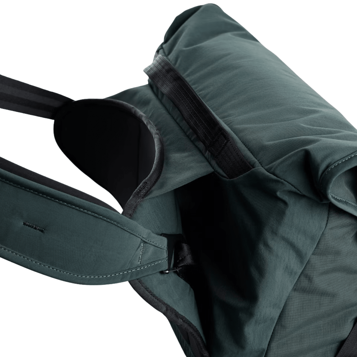 Bellroy Venture Messenger 14” in Deep Ocean - Getoutside Shoes