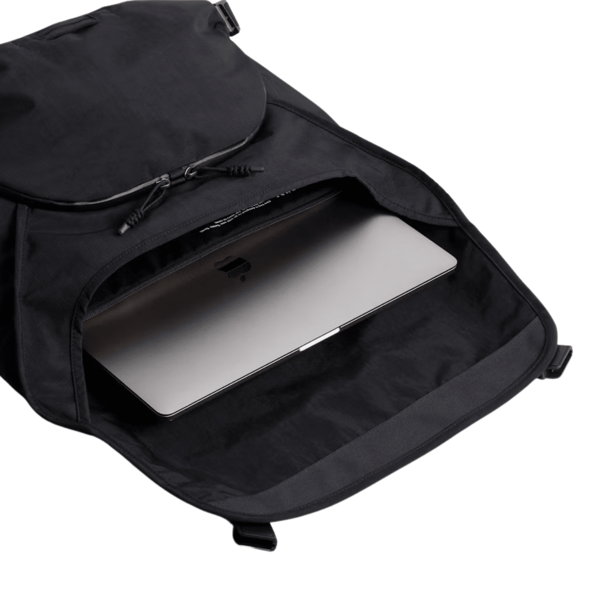 Bellroy Venture Messenger 16” in Black - Getoutside Shoes