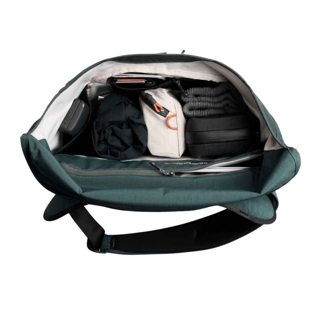 Bellroy Venture Messenger 16” in Deep Ocean - Getoutside Shoes