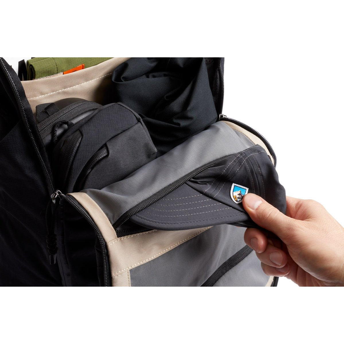 Bellroy Venture Ready Pack 20L in Black - Getoutside Shoes