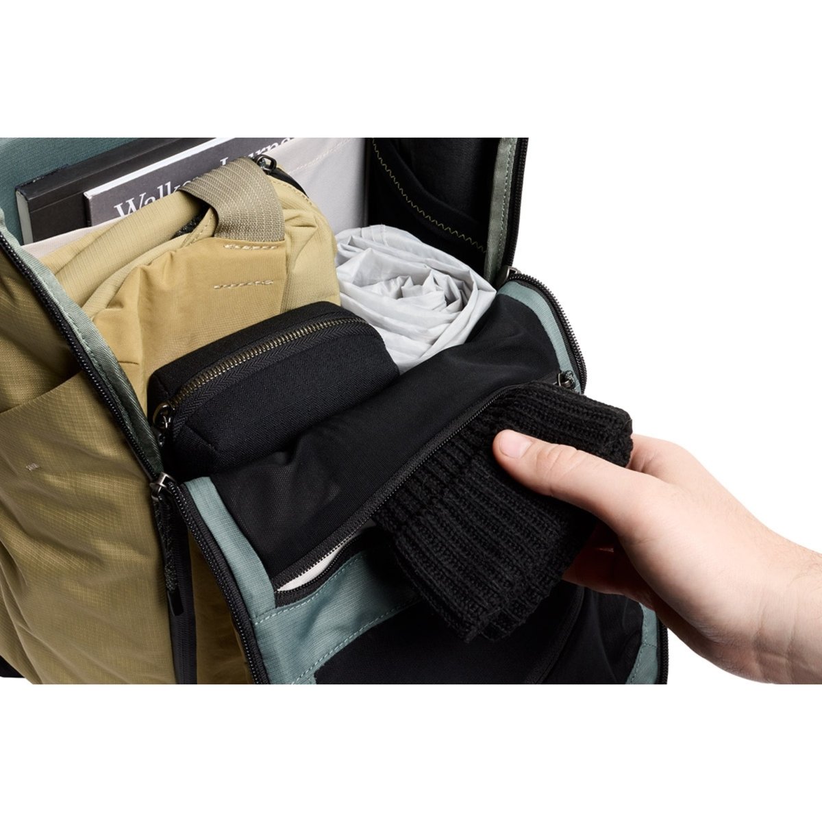 Bellroy Venture Ready Pack 26L (Second Edition) in Safari - Getoutside Shoes