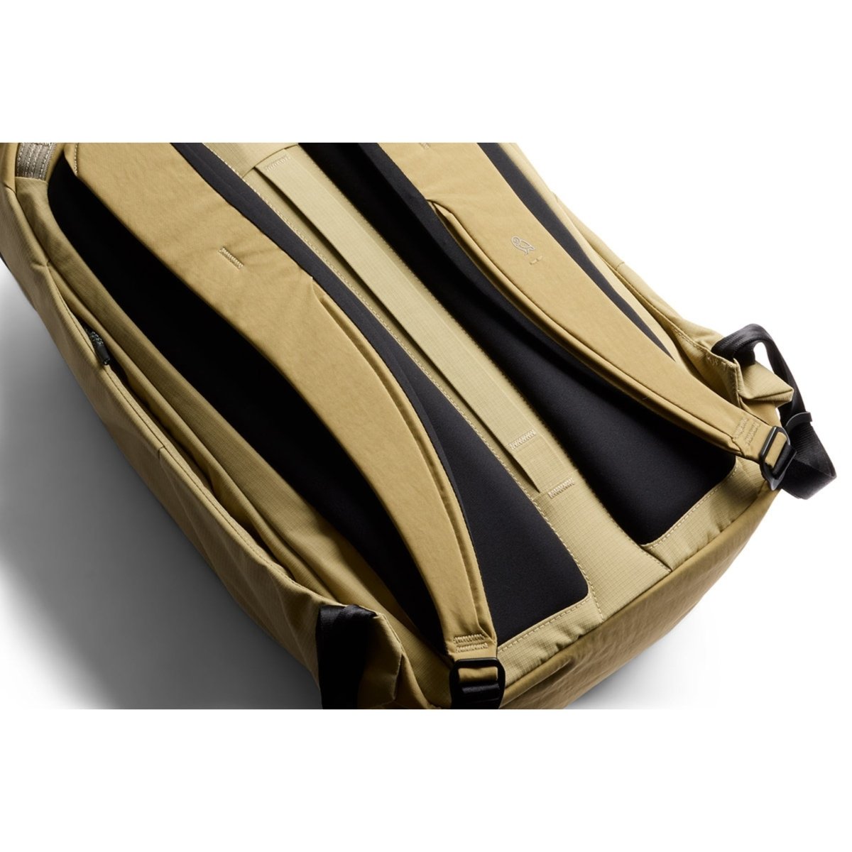 Bellroy Venture Ready Pack 26L (Second Edition) in Safari - Getoutside Shoes
