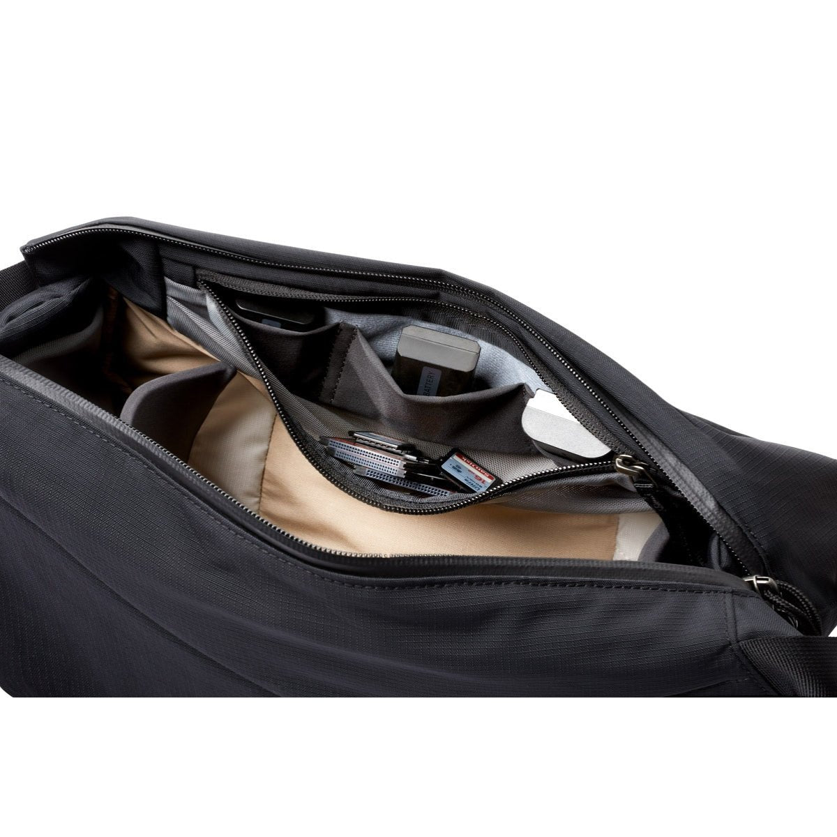 Bellroy Venture Sling 10L in Black - Getoutside Shoes