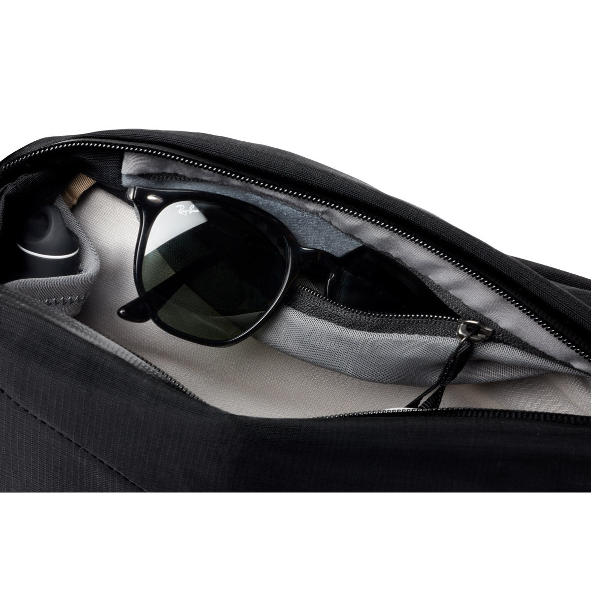 Bellroy Venture Sling 6L in Black - Getoutside Shoes