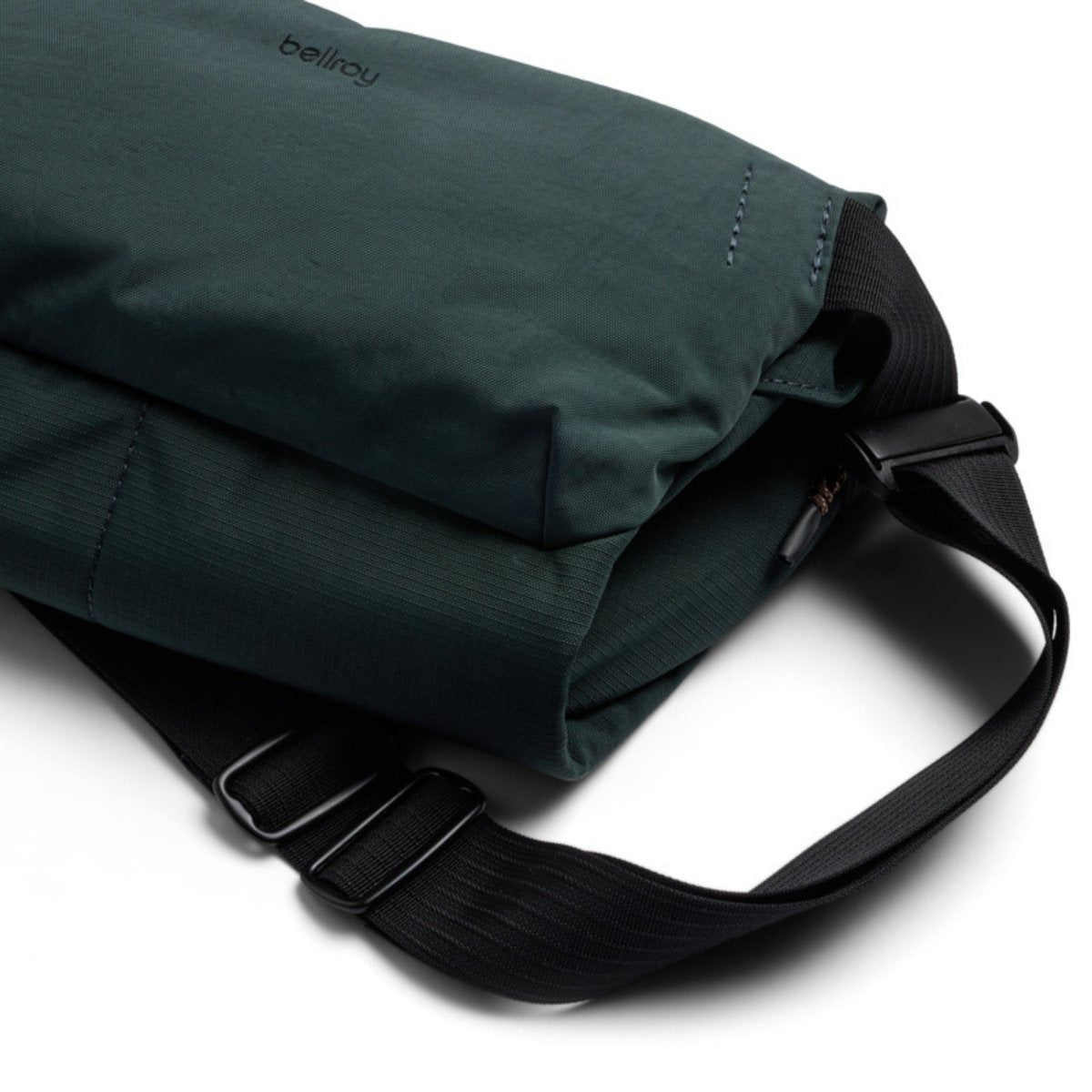 Bellroy Venture Sling 6L in Deep Ocean – Getoutside Shoes