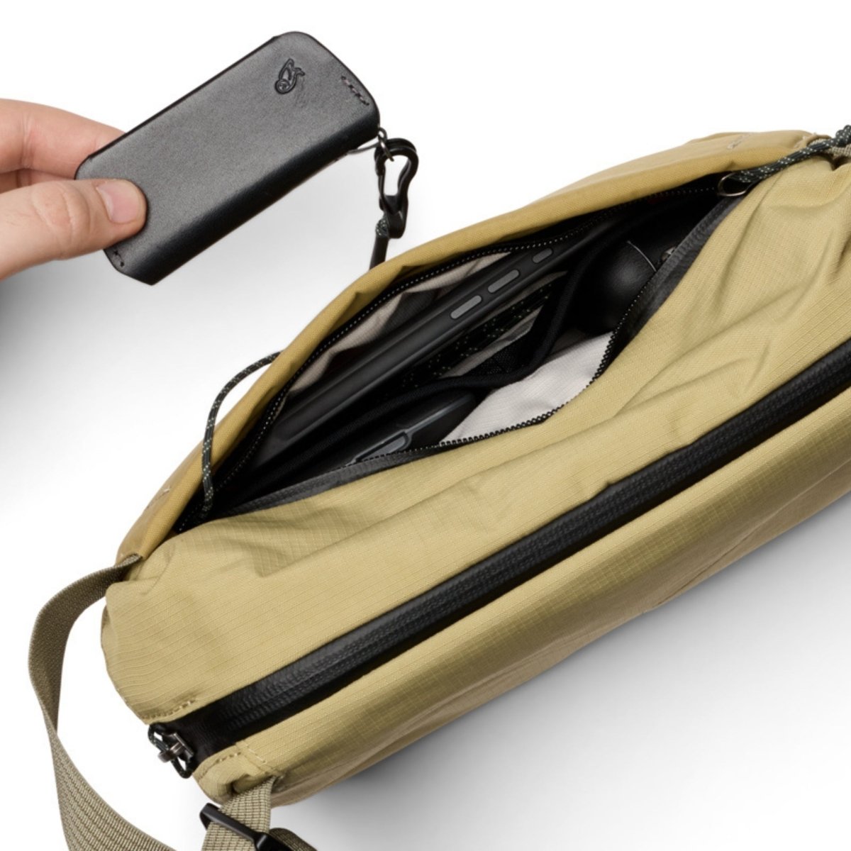 Bellroy Venture Sling 6L in Safari - Getoutside Shoes