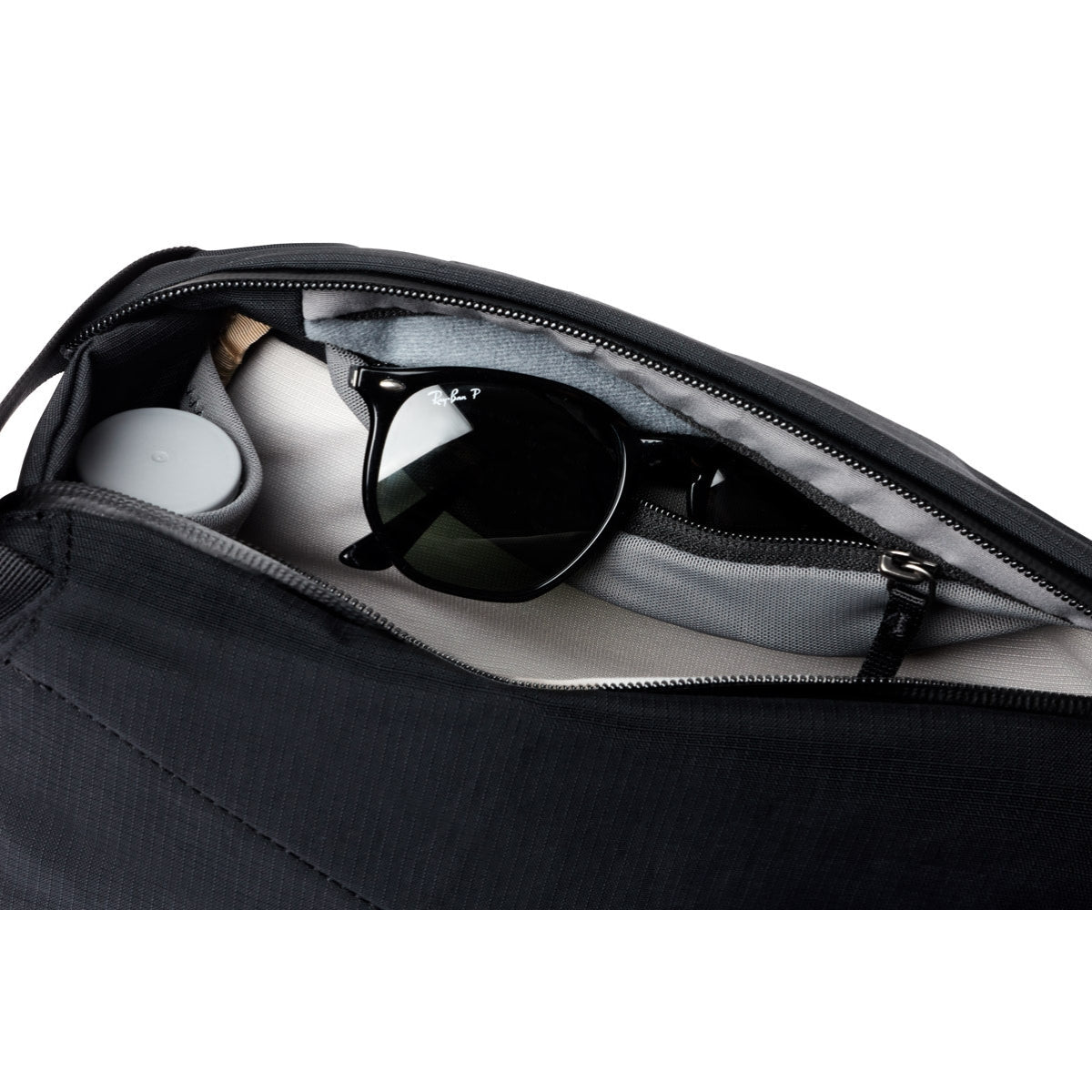 Bellroy Venture Sling 9L in Black - Getoutside Shoes