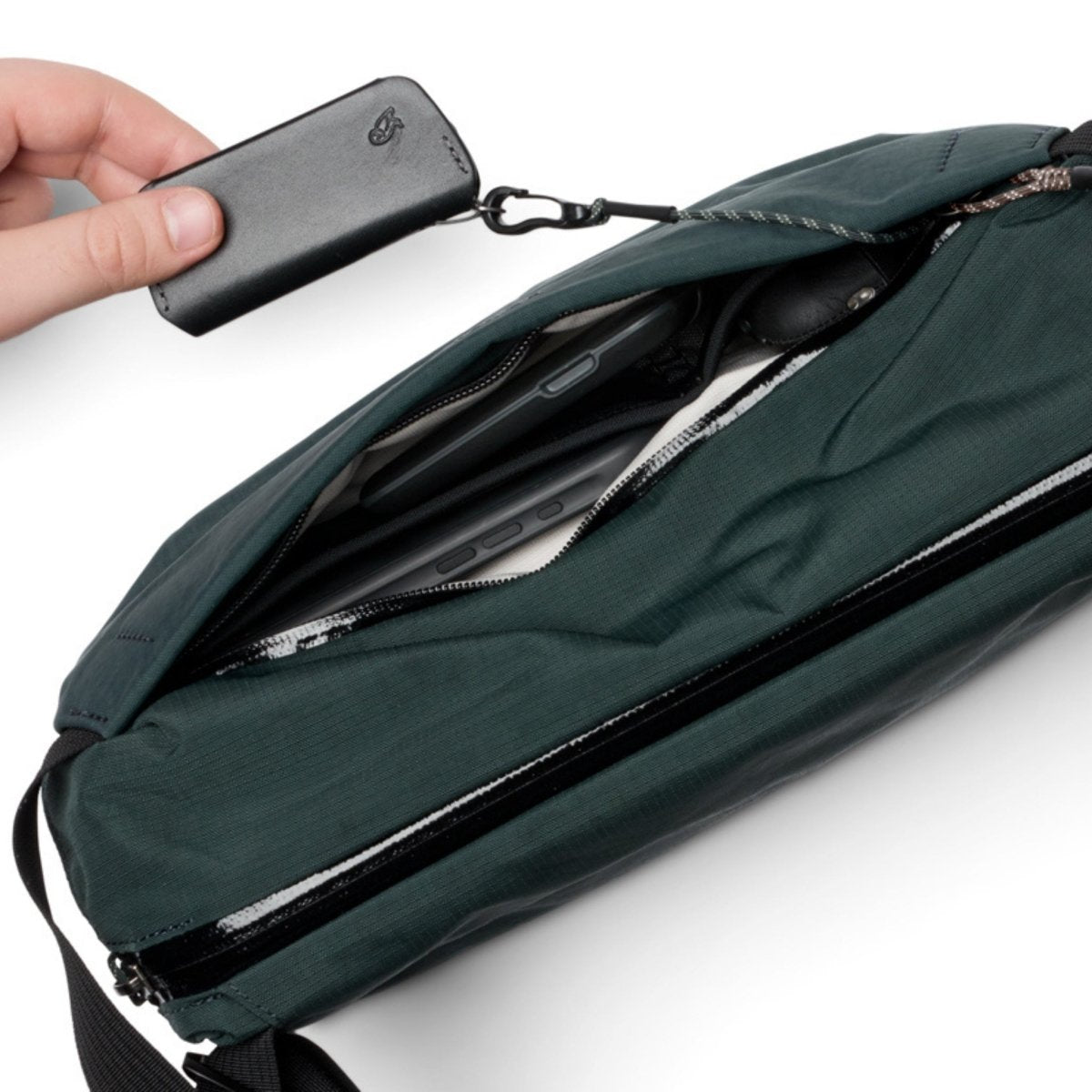 Bellroy Venture Sling 9L in Deep Ocean – Getoutside Shoes