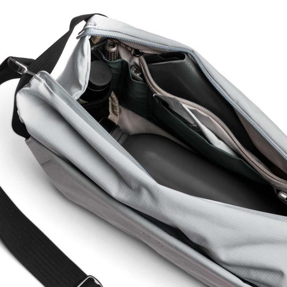 Bellroy Venture Sling 9L in Fog - Getoutside Shoes