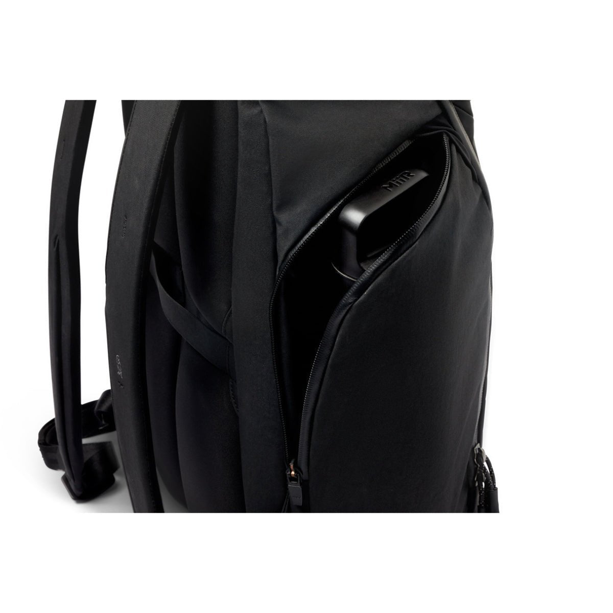 Bellroy Venture Travel Pack 26L in Jet Black - Getoutside Shoes