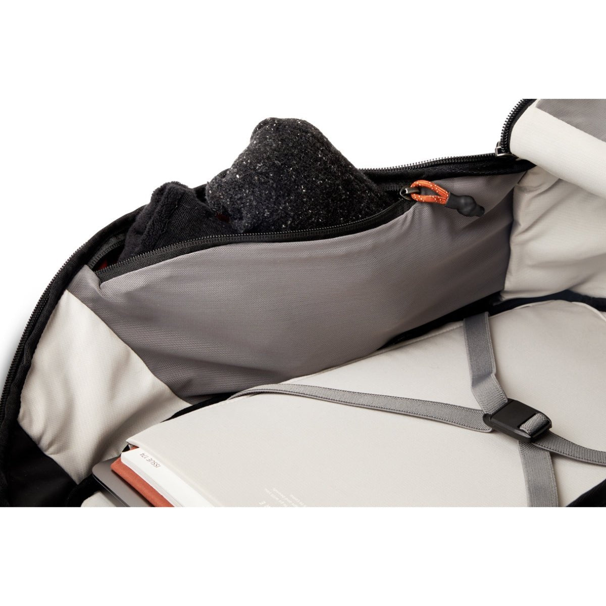 Bellroy Venture Travel Pack 26L in Jet Black - Getoutside Shoes