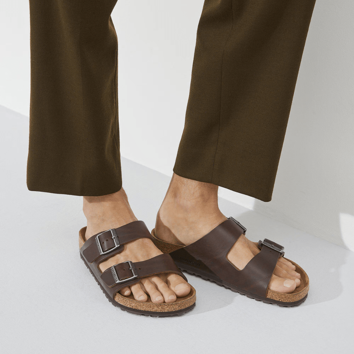 Birkenstock Men's Arizona Grip Leather in Vintage Wood Roast - Getoutside Shoes