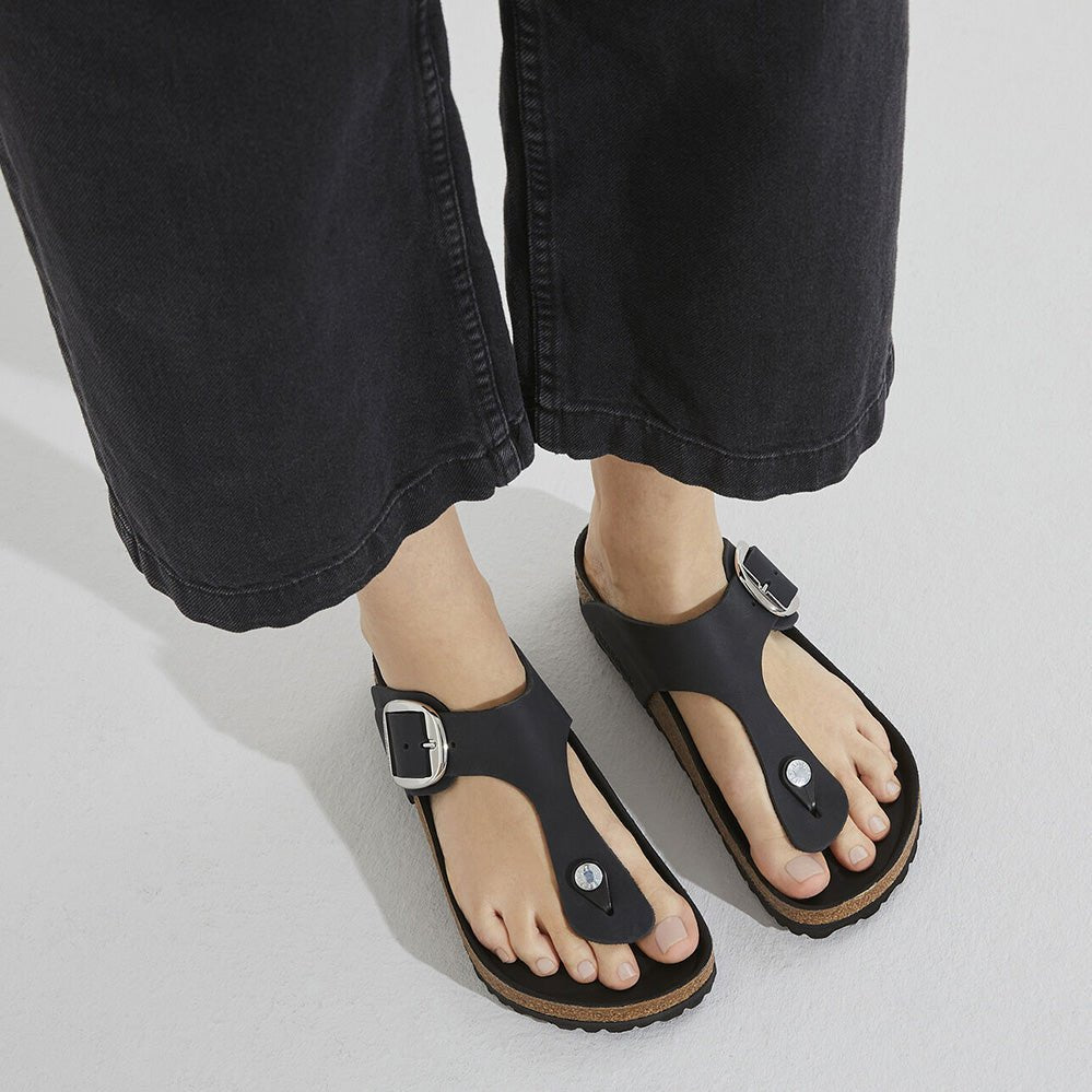 Birkenstock Women's Gizeh Big Buckle Oiled Leather in Black - Getoutside Shoes