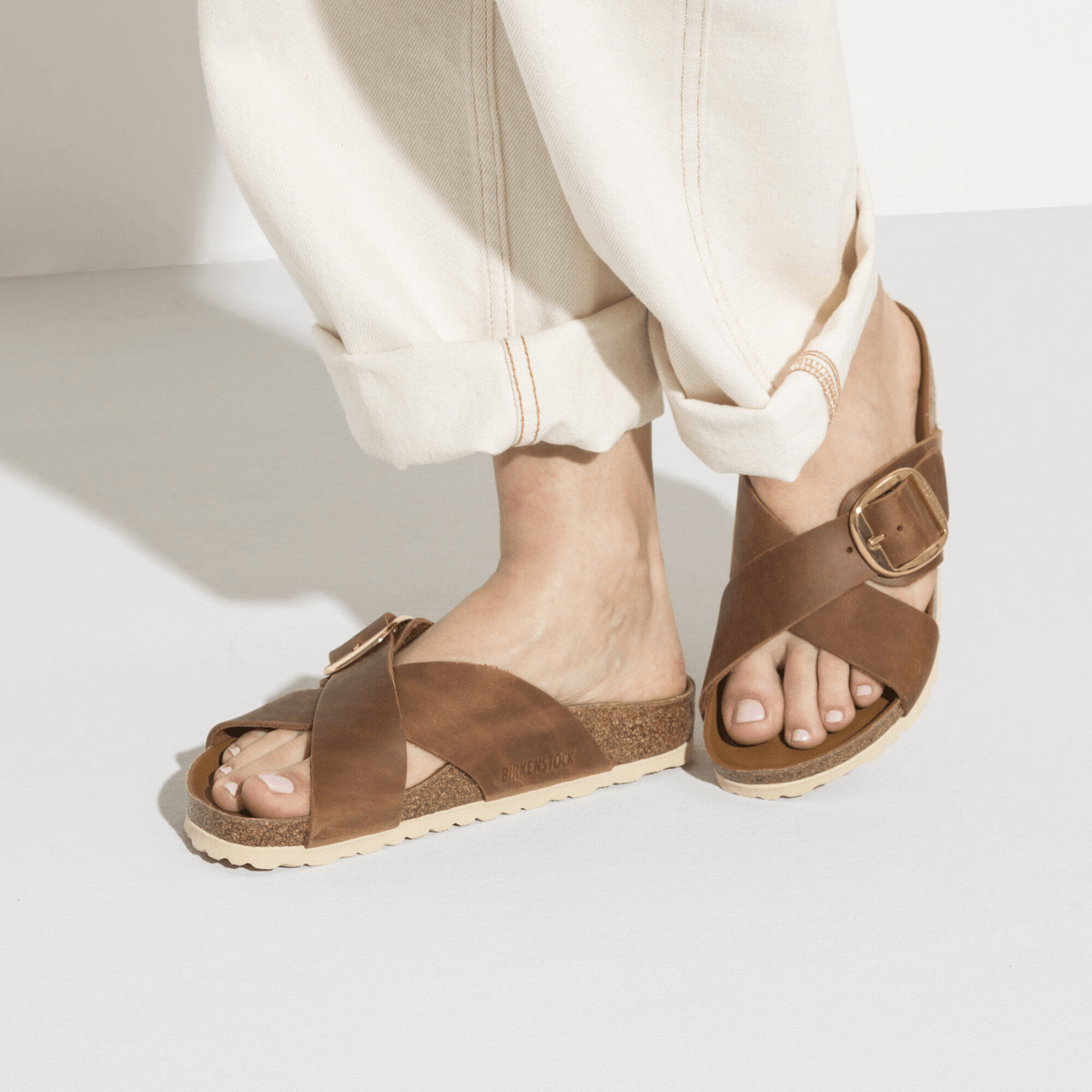 Birkenstock Women's Siena Big Buckle Oiled Leather in Cognac - Getoutside Shoes