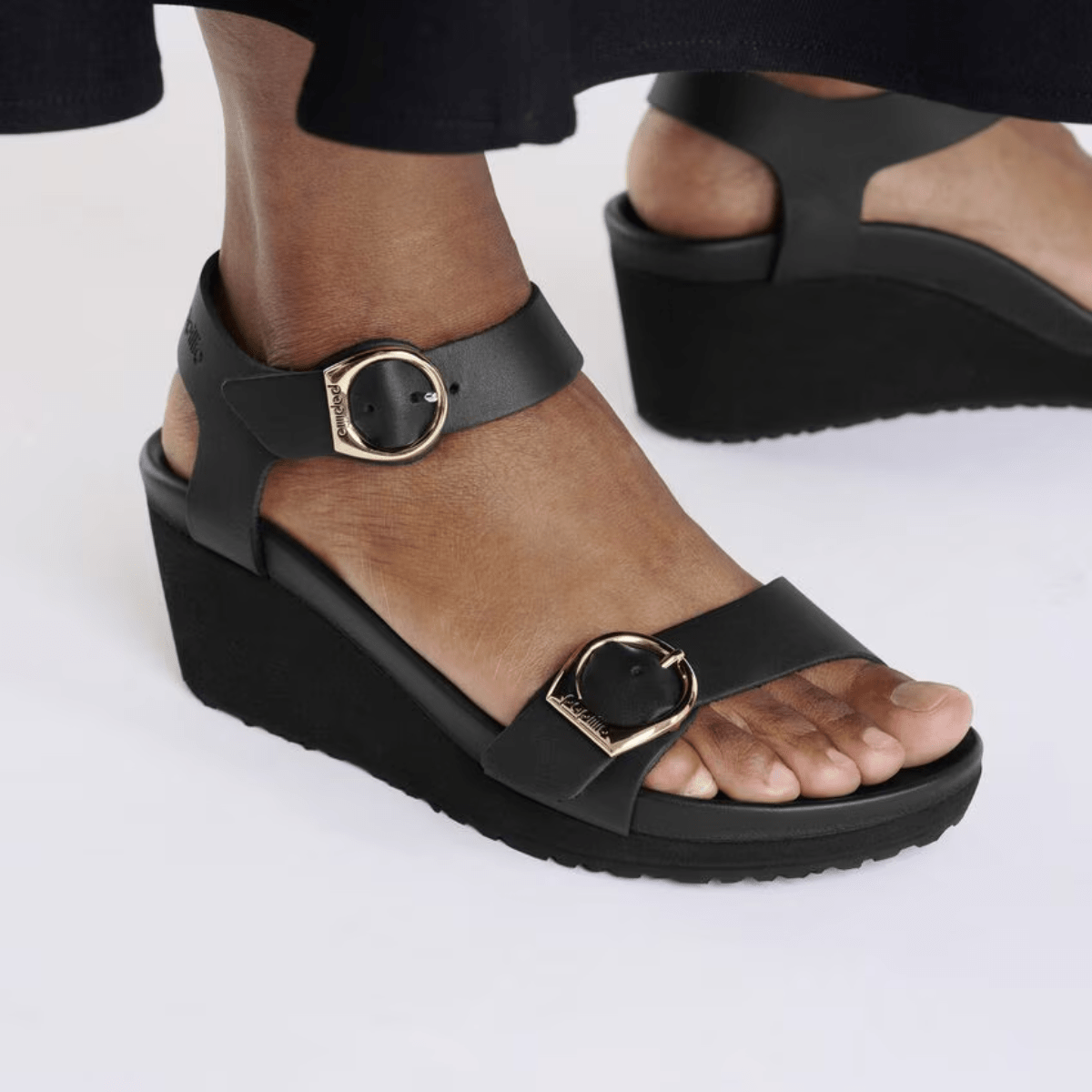 Birkenstock Women's Soley Ring - Buckle Leather in Black - Getoutside Shoes