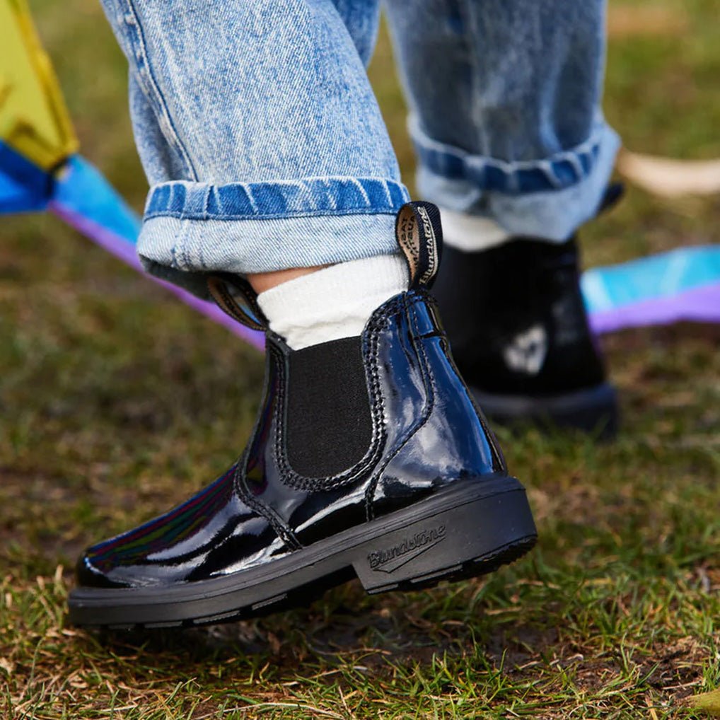 Blundstone Kids 2255 in Black Patent - Getoutside Shoes