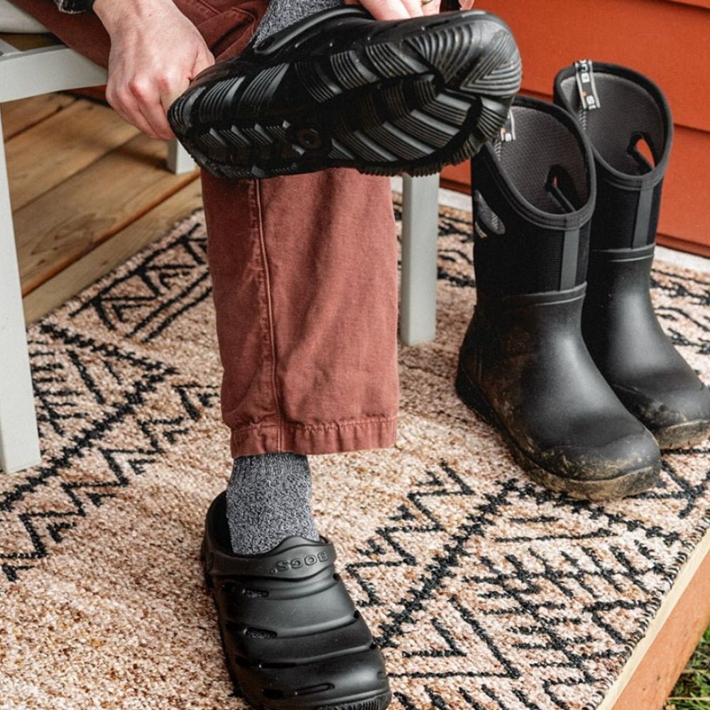 Bogs Boga Slip On in Black - Getoutside Shoes